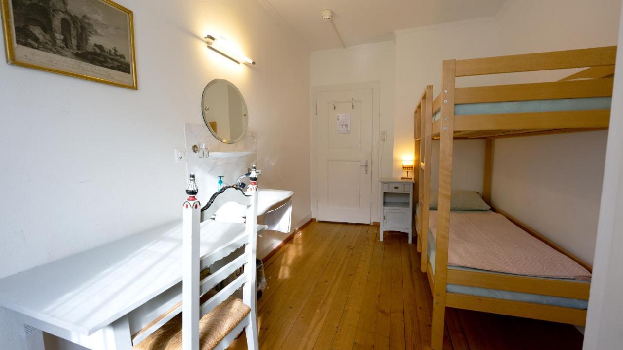 Leissigen Youth Hostel Экстерьер фото
